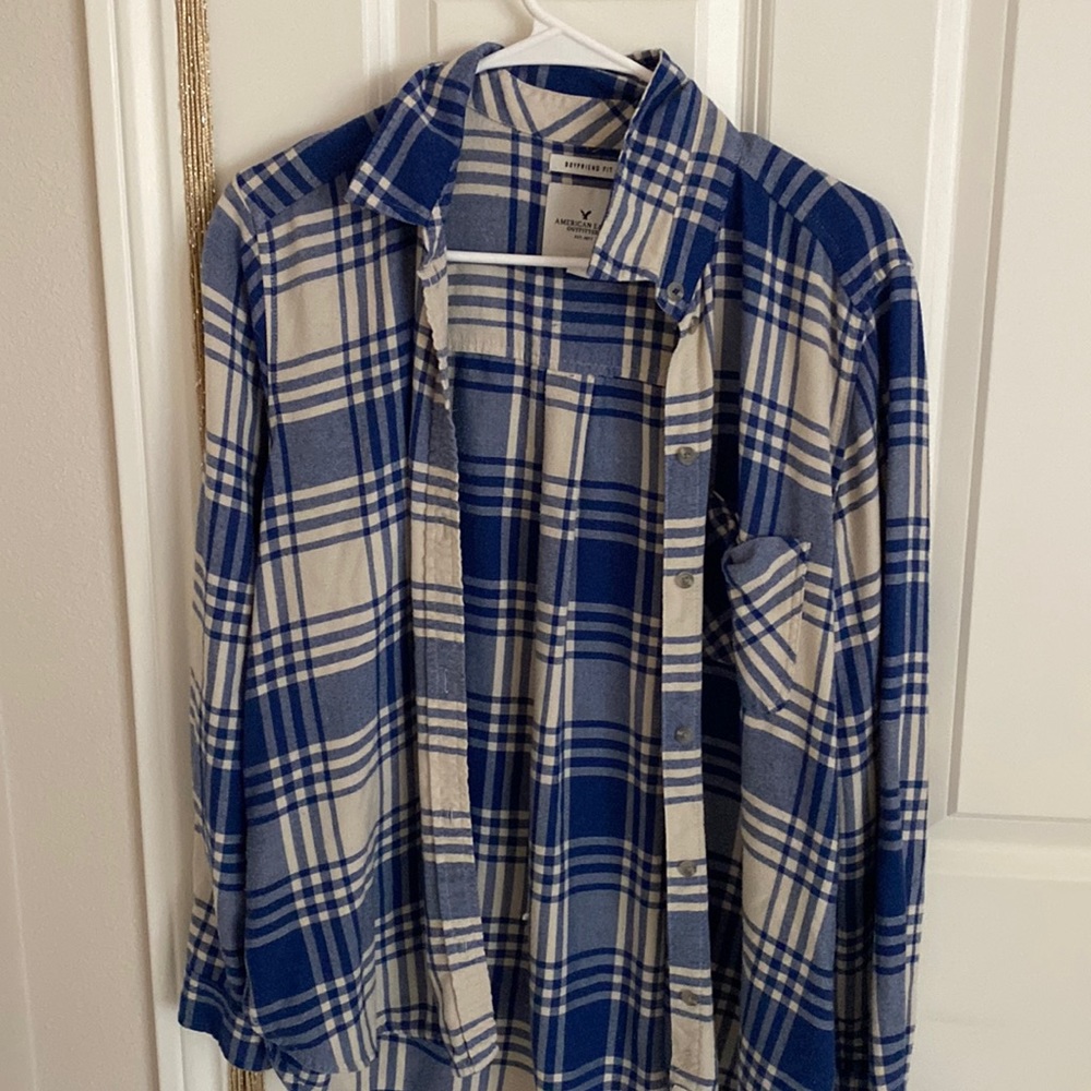 Size large cute blue flannel!